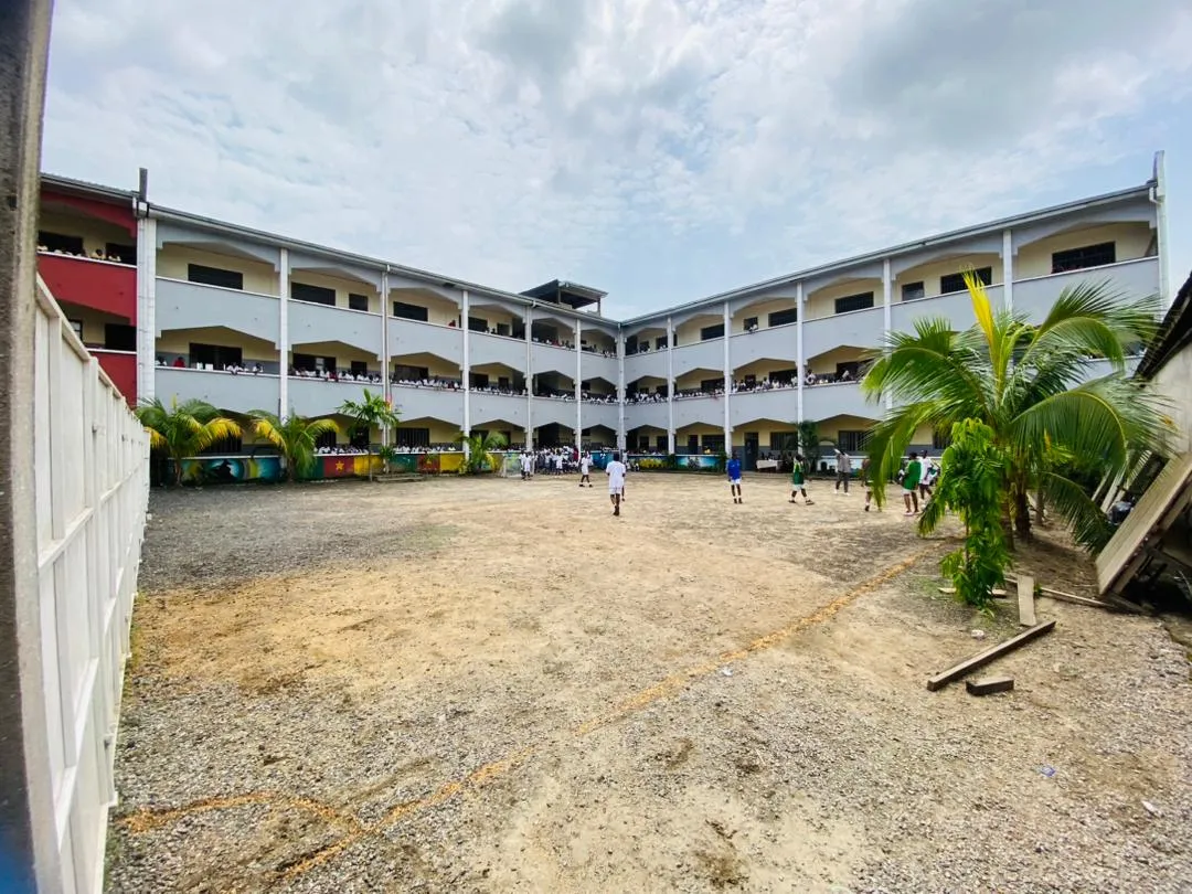Élèves du Collège Bilingue Olive